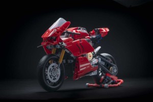 レゴ（LEGO）テクニック DucatiパニガーレV4R