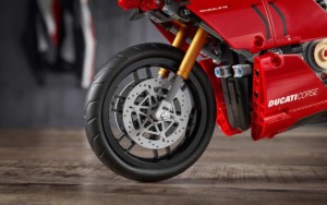 レゴ（LEGO）テクニック DucatiパニガーレV4R