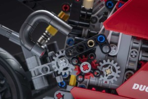 レゴ（LEGO）テクニック DucatiパニガーレV4R