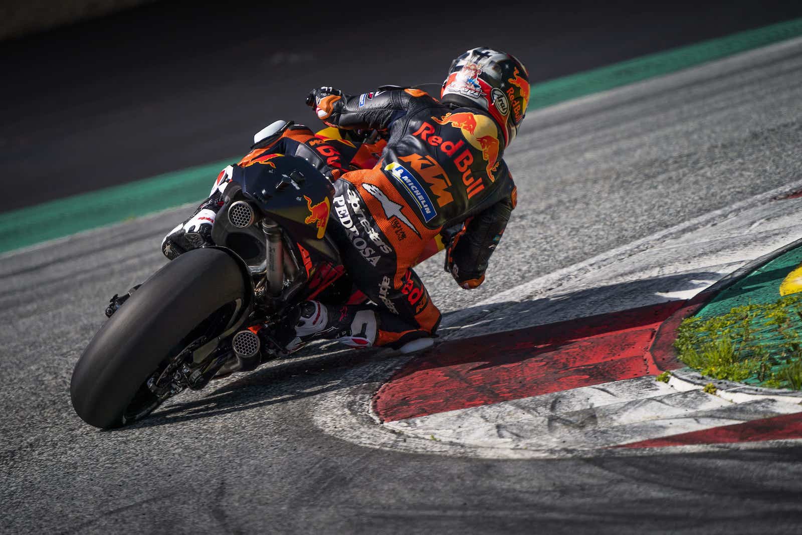 MotoGP　10月7日、8日のテストにレギュラーライダーは市販車で参加