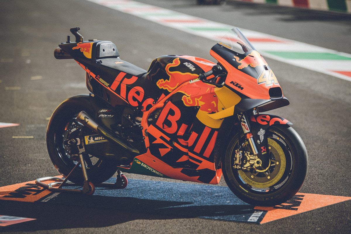 KTM　ポル・エスパルガロが使用した、MotoGPバイク RC16を3,600万円で販売