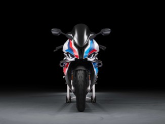 BMW M1000RRが登場