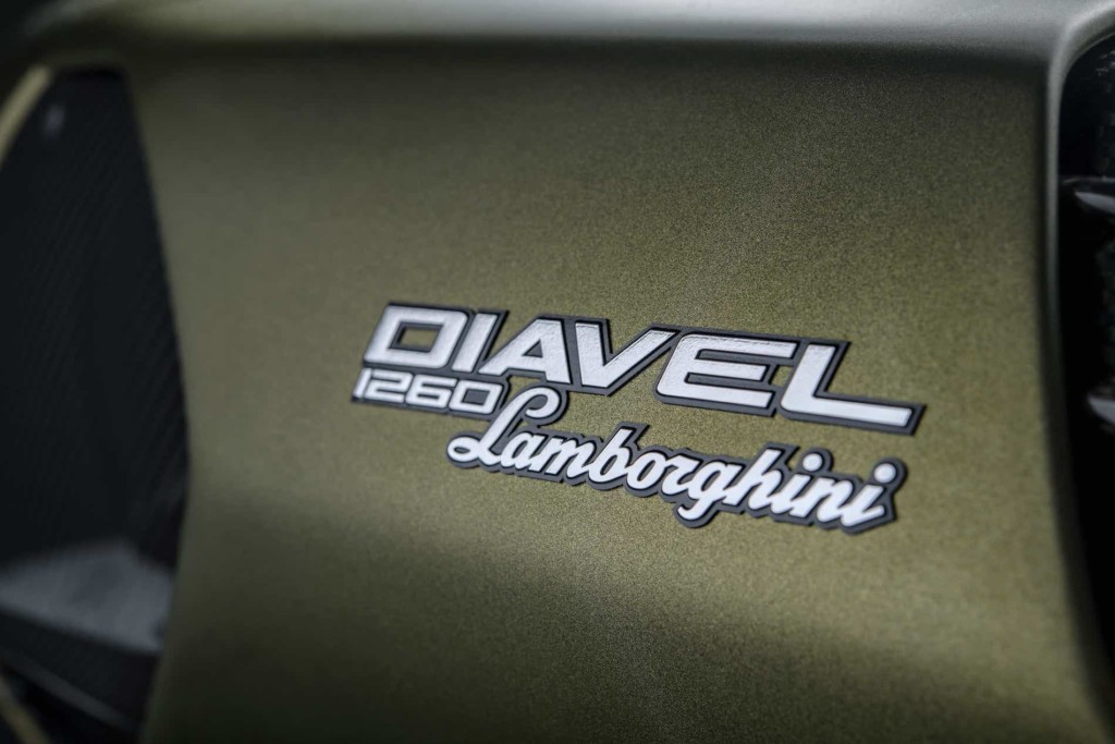 Ducati　新型ディアベル1260ランボルギーニを発表