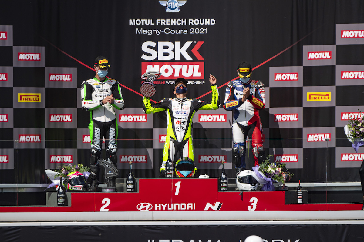 ピレリ（Pirelli）レースレビュー　FIM スーパーバイク世界選手権(SBK)フランス戦レース1