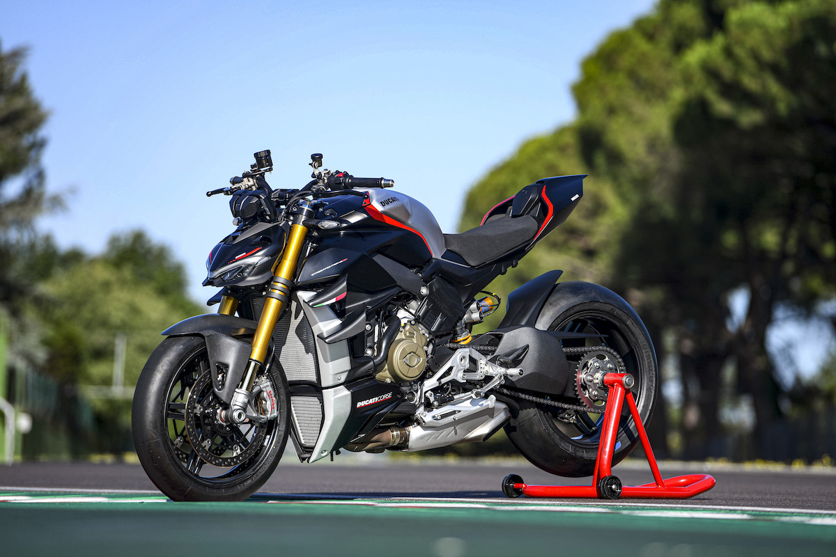 Ducati　ストリートファイター V2とストリートファイター V4 SPを発表