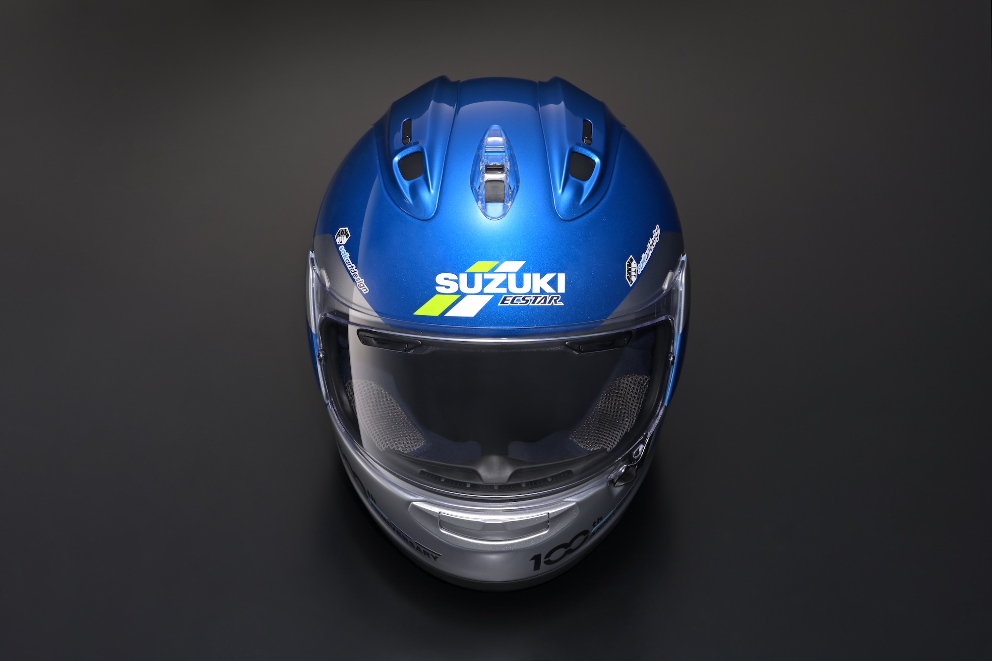 スズキ　「スズキアニバーサリーヘルメット」の抽選販売を1月より開始