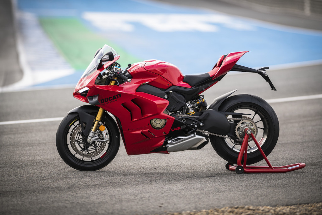 Ducati　電子制御に磨きをかけた2023年型DucatiパニガーレV4を発表