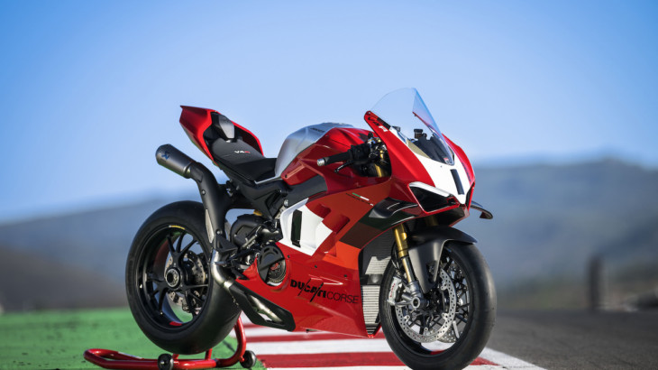 新型パニガーレV4Rを発表