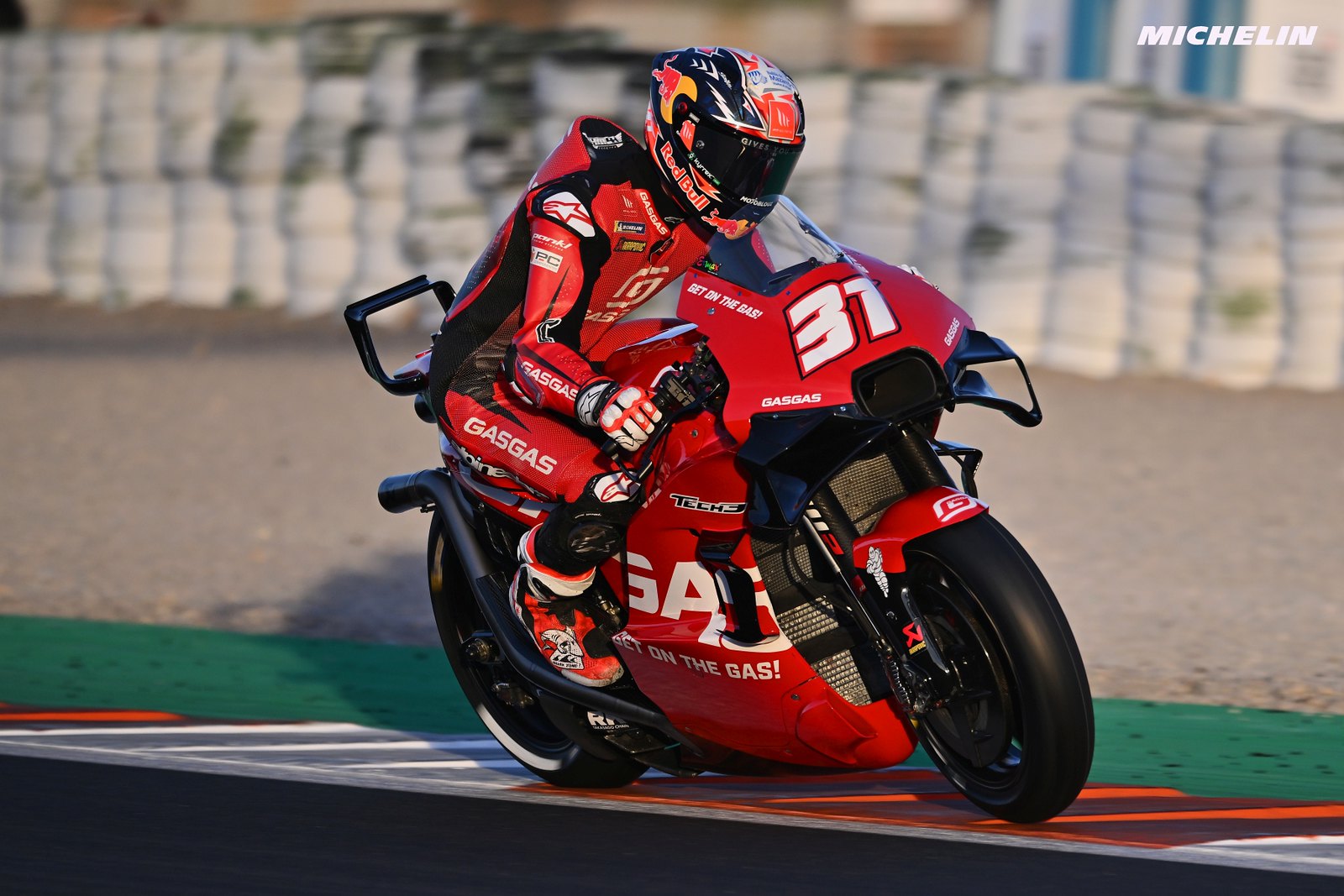 MotoGP2024バレンシアテスト　ペドロ・アコスタ「あと0.5秒タイムを改善すればトップ10が見えてくる」」