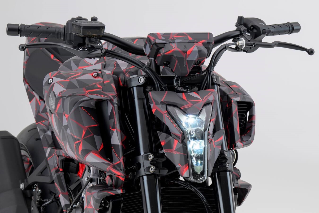 ホンダ EICMAで「V3R 900 E-コンプレッサー プロトタイプ」を初公開